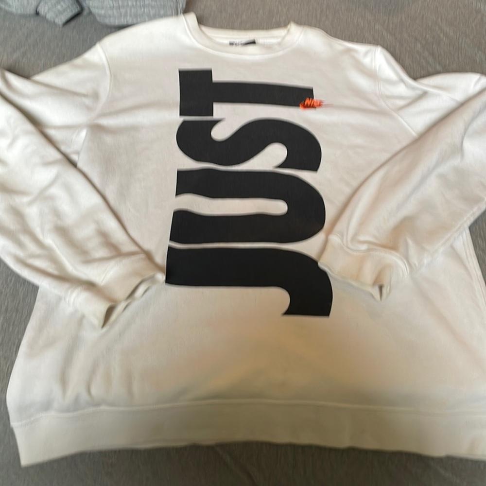 Mens Large Rare Nike sweatshirt